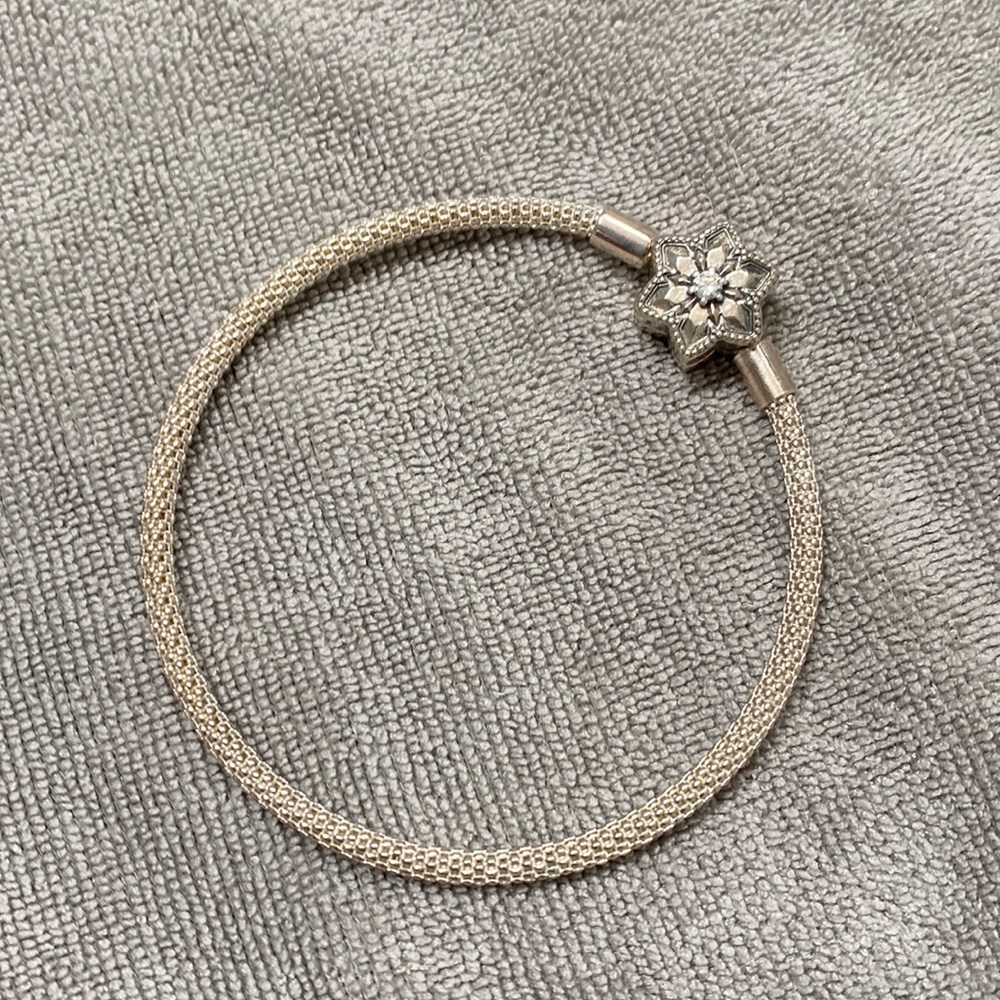 Authentic Pandora Silver Shine Bright Snowflake Bracelet S925 ALE